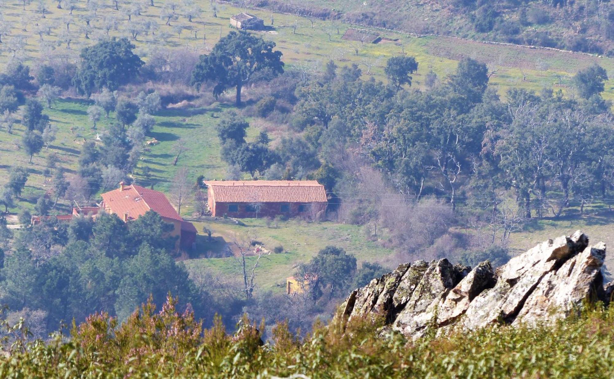 Apartamentos Rurales Candela Canamero Luaran gambar